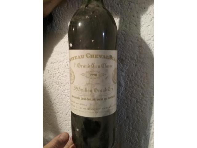 vend un vin CHATEAU CHEVAL BLANC de 1990