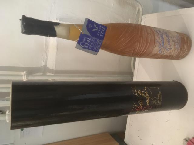 bouteille de Muscat de Rivesaltes sculptée pa Kévin Stall - photo 2