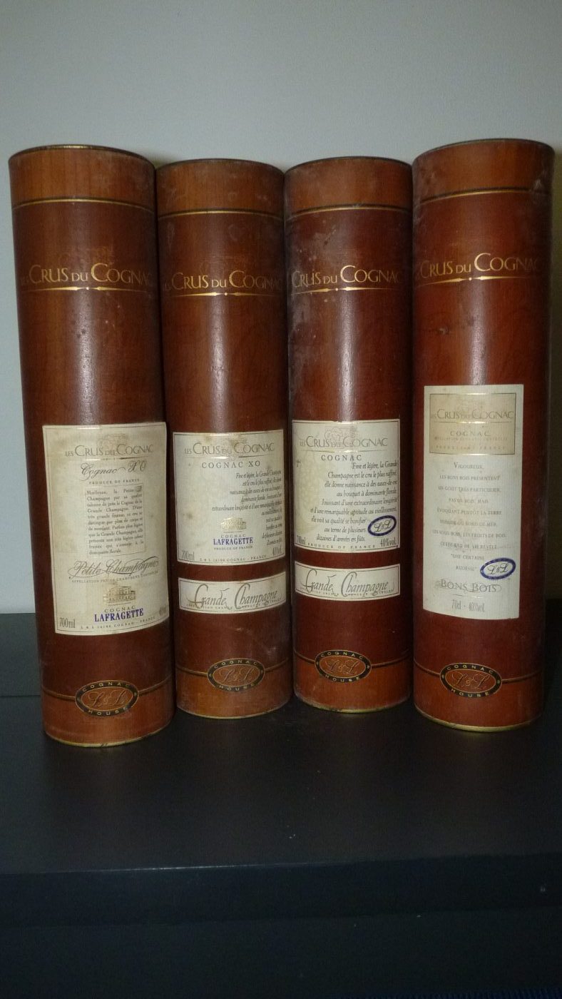Lot important de vins blancs et rouge   Alcools blancs. Porto rouge vintage. - photo 3