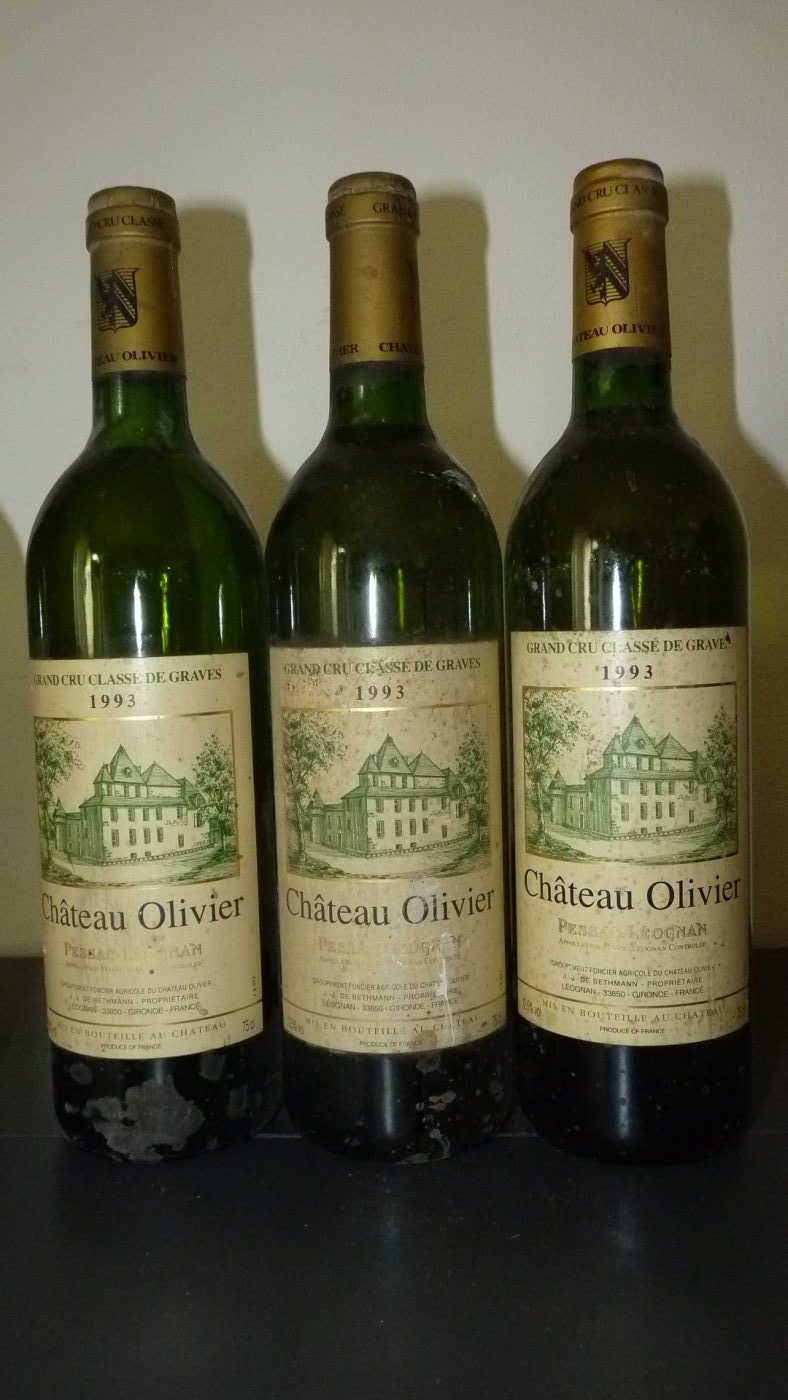 Lot important de vins blancs et rouge   Alcools blancs. Porto rouge vintage. - photo 7